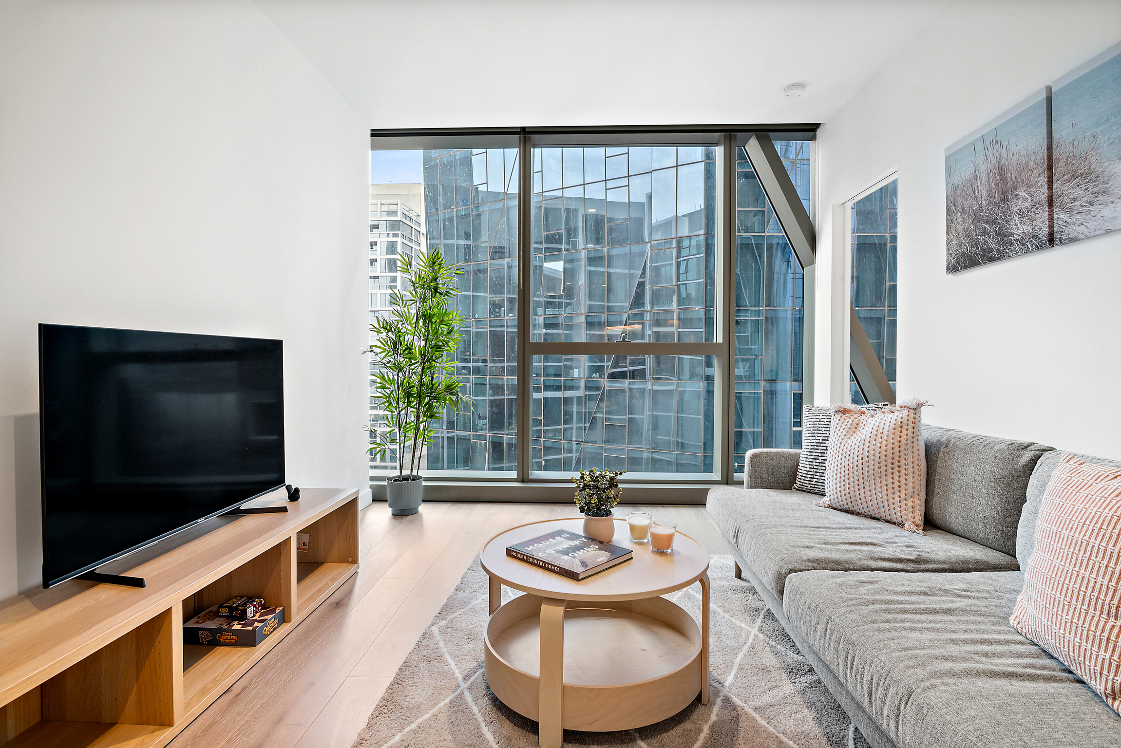Docklands Marina View Apartment